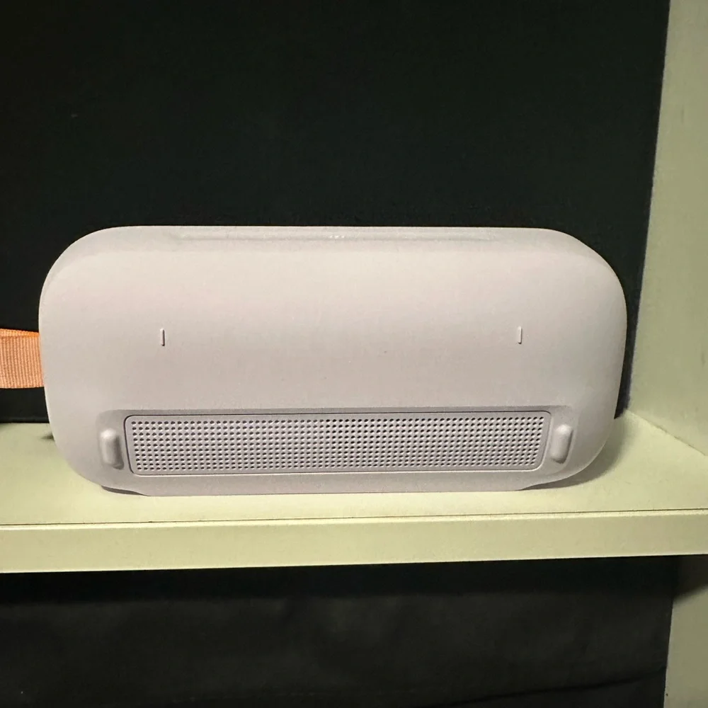 Bose SoundLink Flex Bluetooth Portable Speaker - Picture 3 of 4